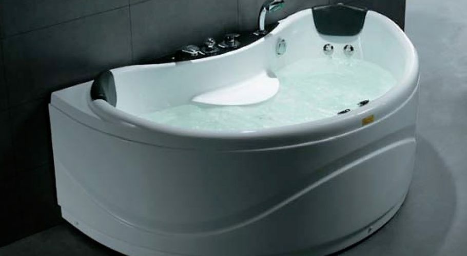 curved-double-headrest-bathtub